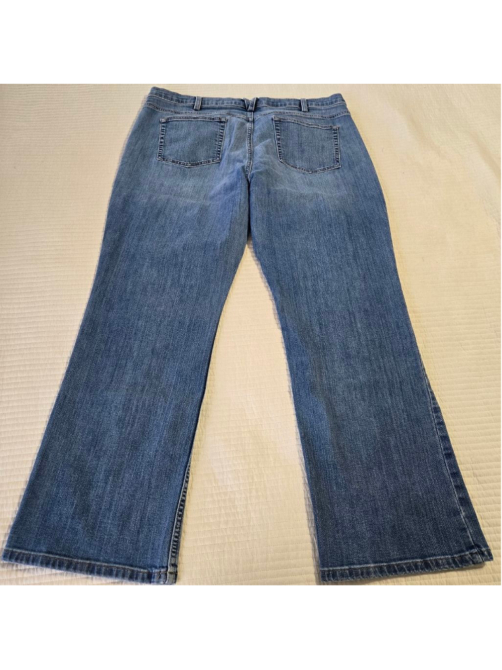 Women's Duluth Trading Co Blue Flare Jeans Size 18 - Picture 11 of 12